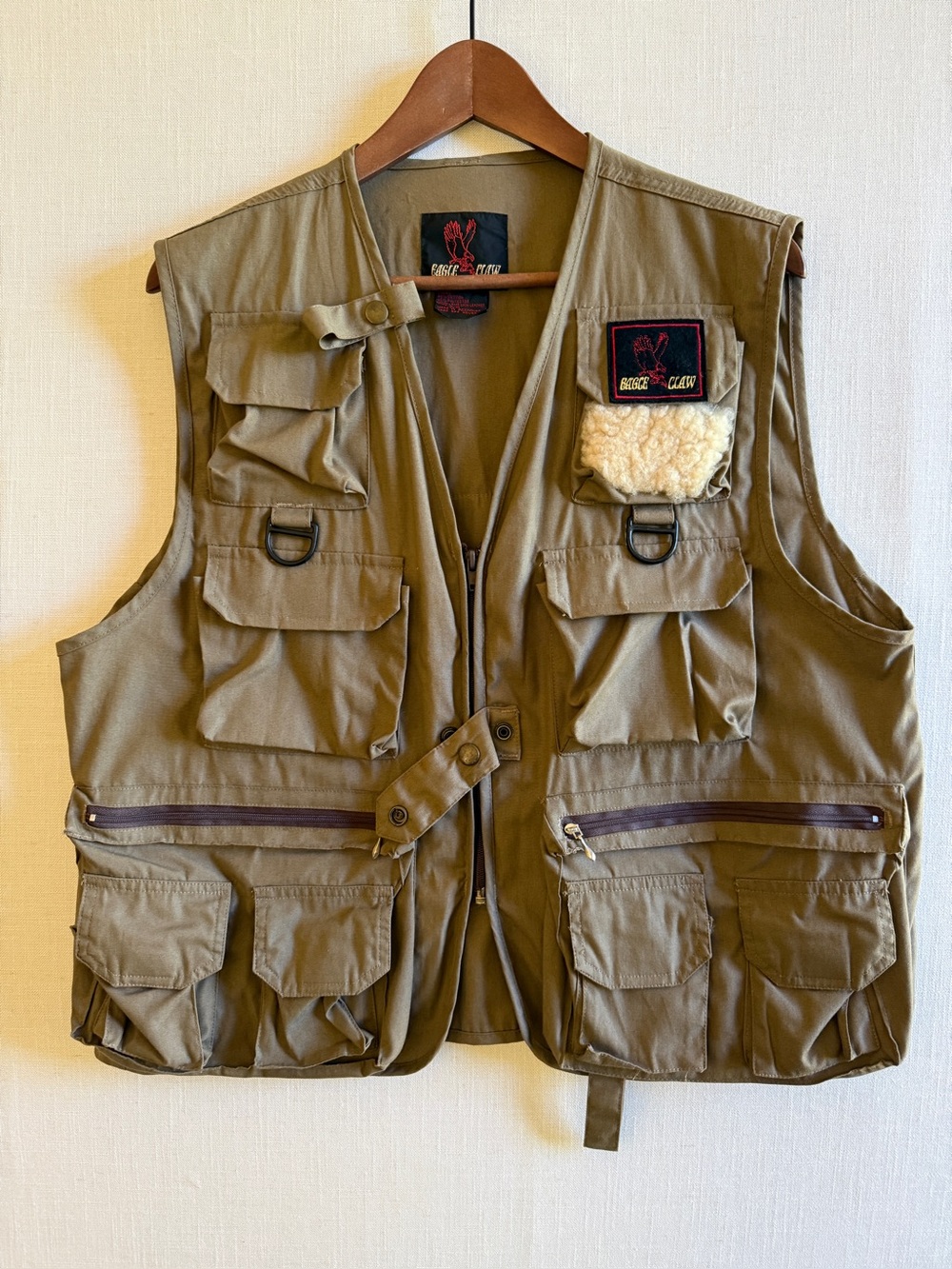 Vintage Eagle Claw Multi-Pocket Utility Fishing Vest Khaki Tan S/M Lambskin Patc